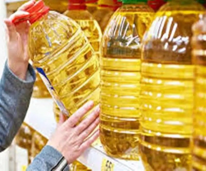 Mustard Oil Rate: सरसों तेल के दाम फिर से हुए धड़ाम, फटाफट चेक करें ताजा भाव