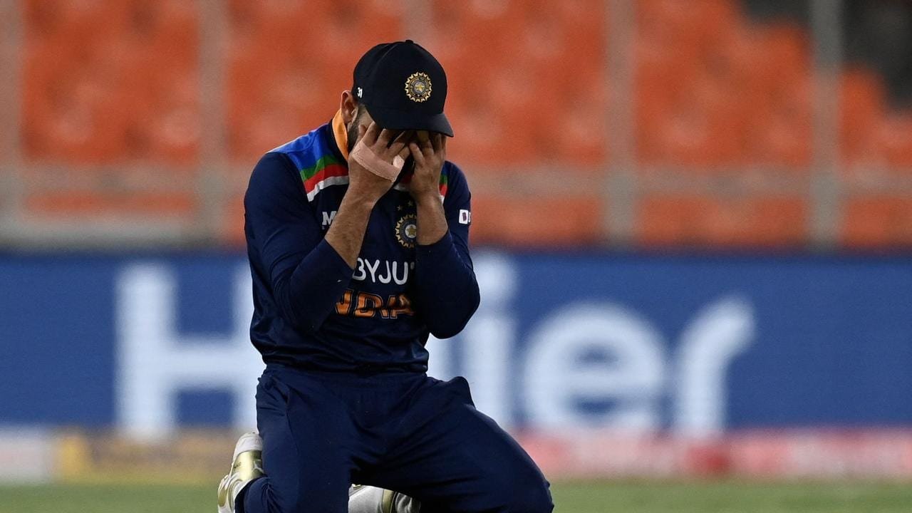 फ्लॉप होने के बाद Virat Kohli को भुगतना पड़ा खामियाजा, T20 वर्ल्ड कप 2022 से कटा पत्ता, इस सीरीज में मिलेगा आखिरी मौका