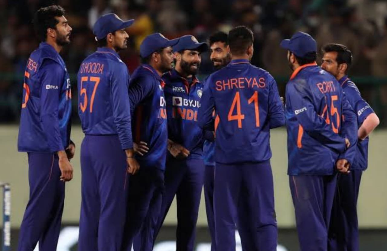 2-0 से सीरीज जीतने के बाद तीसरे वनडे में भारतीय टीम में होंगे ये 2 बड़े बदलाव, ये बड़े नाम होंगे बाहर!