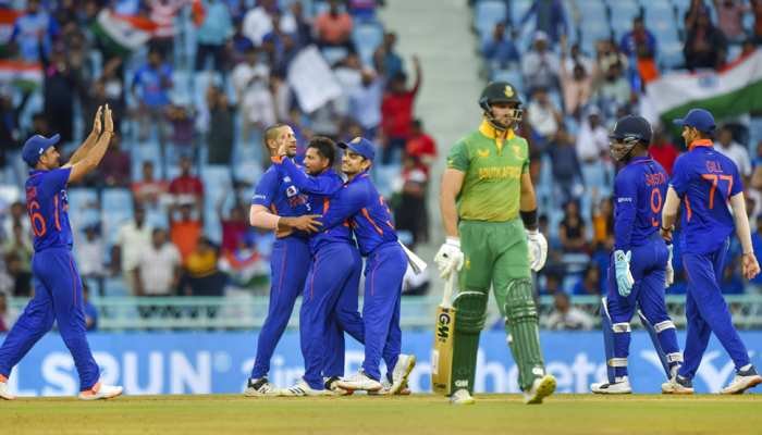 साउथ अफ्रीका के खिलाफ दूसरे वनडे में इन 11 खिलाड़ियों के साथ उतर सकती है भारतीय टीम, शिखर धवन देंगे इन खिलाड़ियों को मौका
