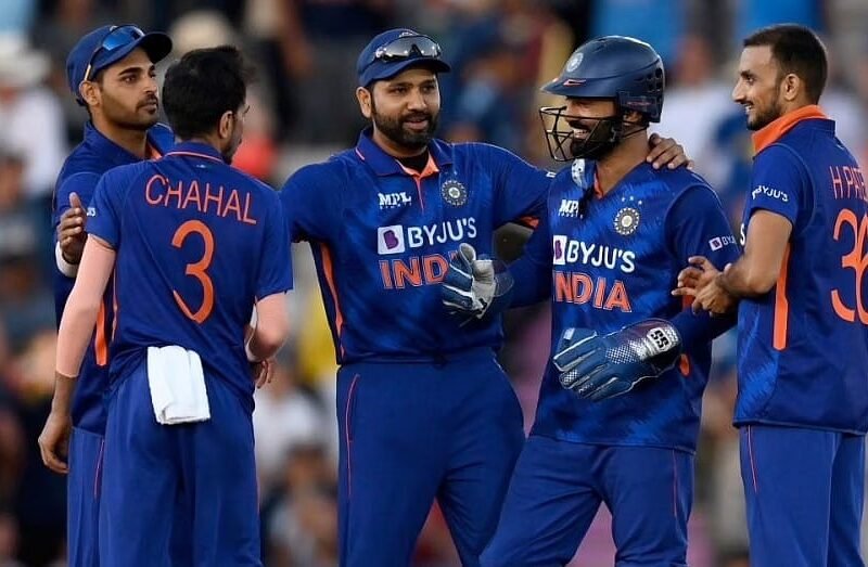 पाकिस्तान के खिलाफ पहले मैच के लिए भारत की प्लेइंग इलेवन हुई घोषित, इन 4 खिलाड़ियों को दिखाया गया बाहर का रास्ता