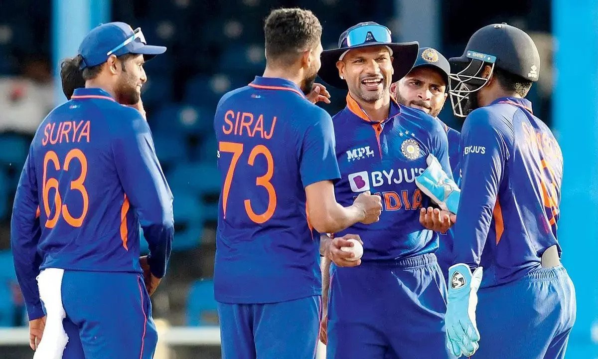 पहले वनडे में टी20 से भी मजबूत नजर आएगी भारतीय टीम, इन 2 खिलाड़ियों को मिल सकता है डेब्यू, ये होगी 11 सदस्यीय टीम