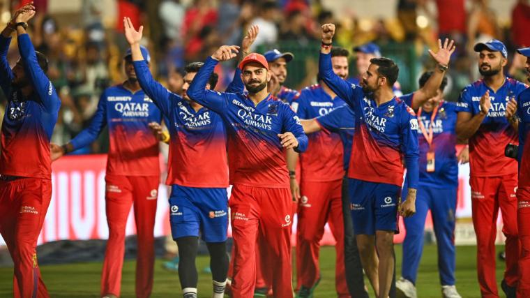 Royal Challengers Bengaluru टीम अच्छा प्रदर्शन के बाद भी इन 3 खिलाड़ियों को कर देगी रिलीज, मिलेगा सबसे बड़ा धोखा