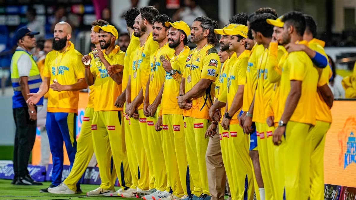 Chennai Super Kings: DHONI के 11 खिलाड़ी फाइनल, नीलामी में पंत- मिचेल स्टार्क समेत 8 खिलाड़ी तय, पंत को देंगे 30 करोड़