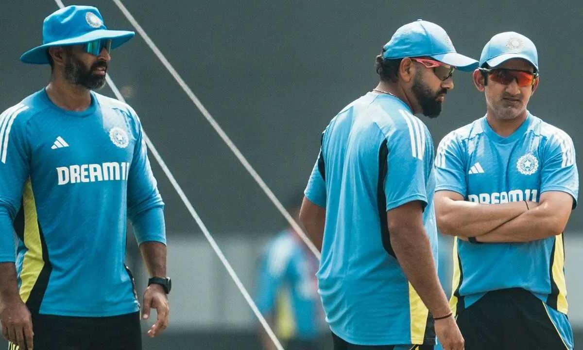 IPL के बीच BCCI ने टीम इंडिया के कोच समेत 2 लोग को निकाला बाहर, इंग्लैंड के खिलाफ टेस्ट सीरीज से पहले बड़ा फैसला, नए कोच को मिली एंट्री