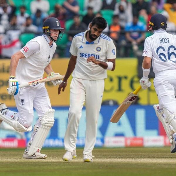 इंग्लैंड टेस्ट सीरीज से पहले Team India को बड़ा झटका, टीम के तेज गेंदबाज जसप्रीत बुमराह हुए बाहर!