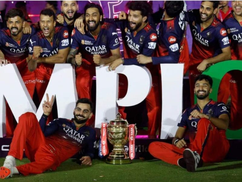 IPL 2025: पहला ट्रॉफी नहीं RCB का यह स्टार प्लेयर जीत चुका है 4 आईपीएल ट्रॉफी, आईपीएल फाइनल में अपने दम पर बदला गेम