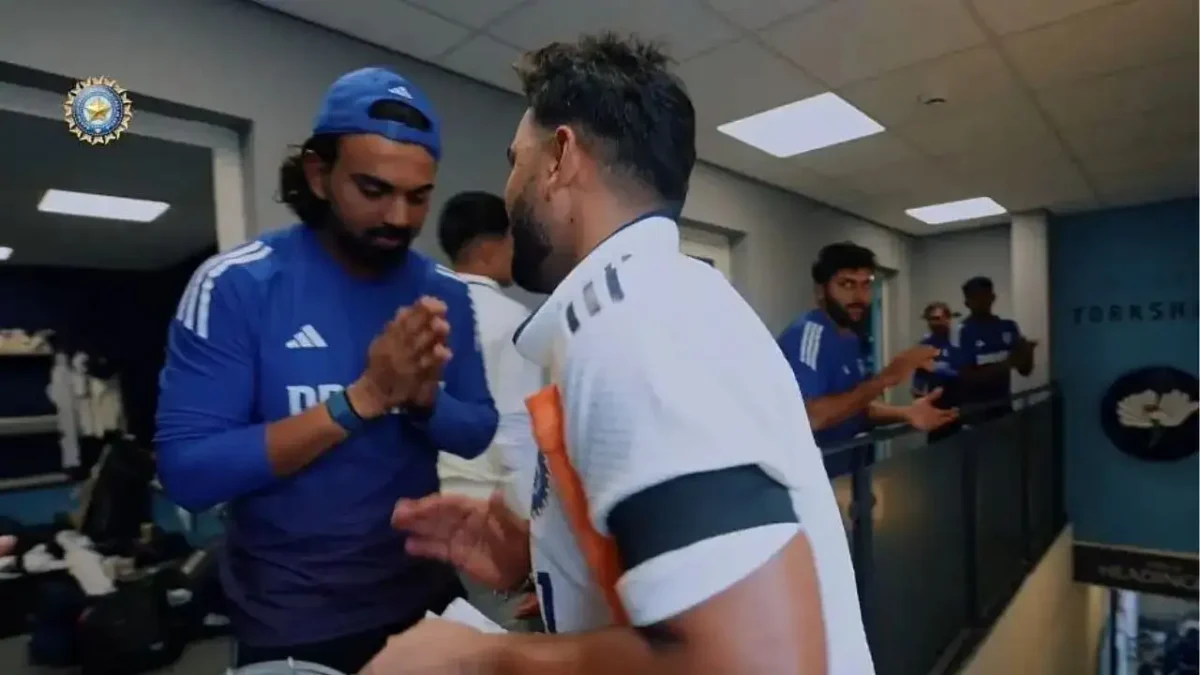 Why KL Rahul Fold Hand to Rishabh Pant