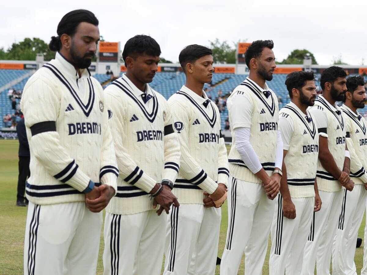इन 2 खिलाड़ियों के लिए इंग्लैंड सीरीज बना काल, BCCI अब कभी पहनने नहीं देगी सफ़ेद जर्सी
