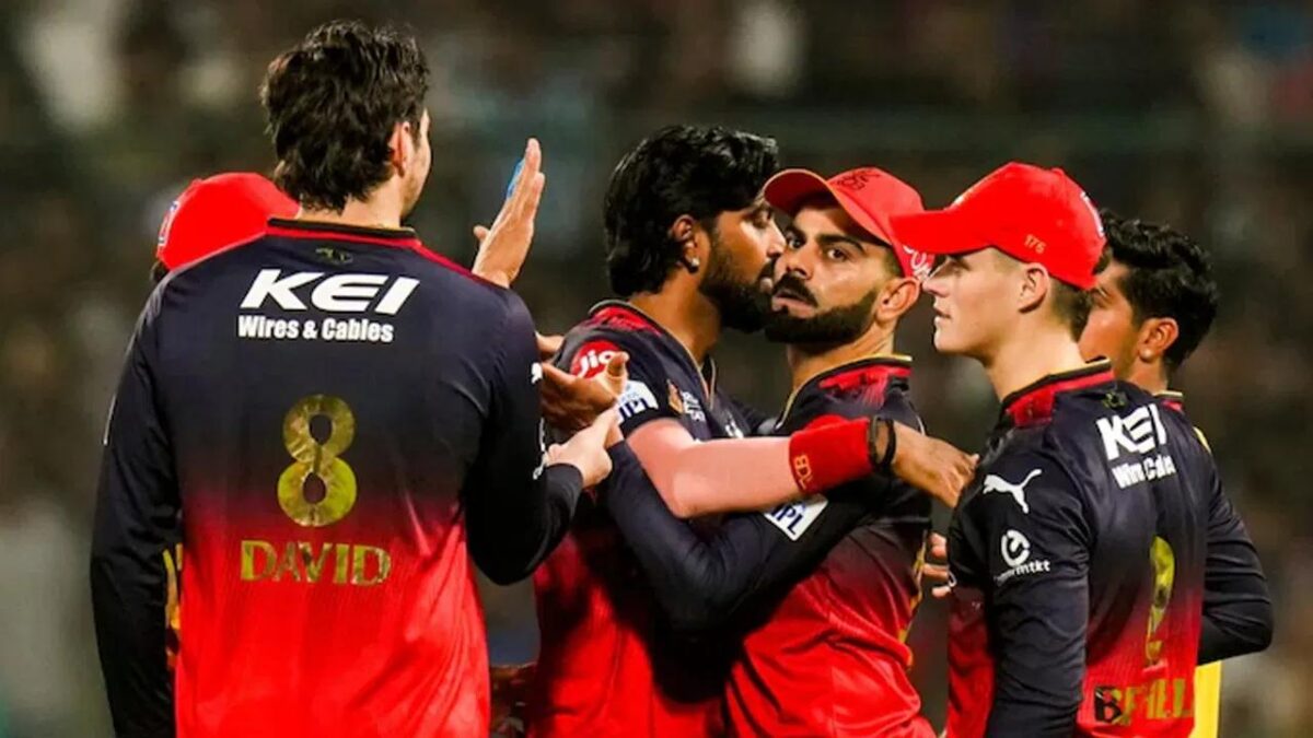 17 गेंद में कूटे 90 रन...11 छक्के 6 चौके, Virat Kohli के शागिर्द ने बल्ले से फिर मचाया कोहराम, गेंदबाजो को दौड़ा-दौड़ा पिटा