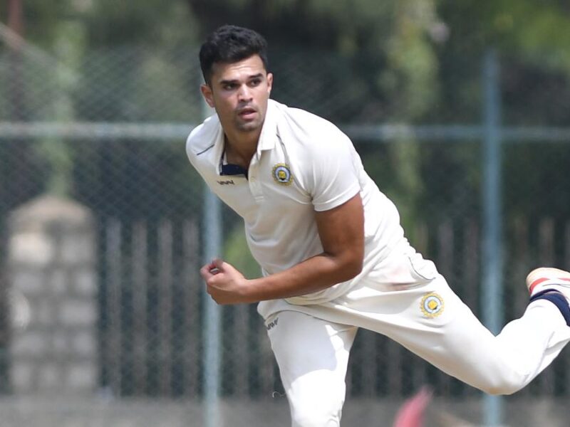 W W W W W.. सगाई करते ही Arjun Tendulkar ने मैदान में मचा दिया कोहराम, अकेले दम पर ढ़ेर कर दी आधी टीम