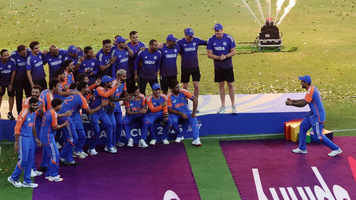 Team India Celebrate withou Asia Cup Trophy