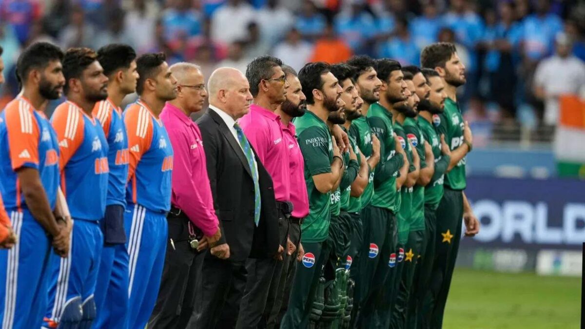 ASIA CUP बीच में छोड़ेगी पाकिस्तान टीम! भारत के हाथ ना मिलाने पर बौखलाये पाक ने की शिकायत