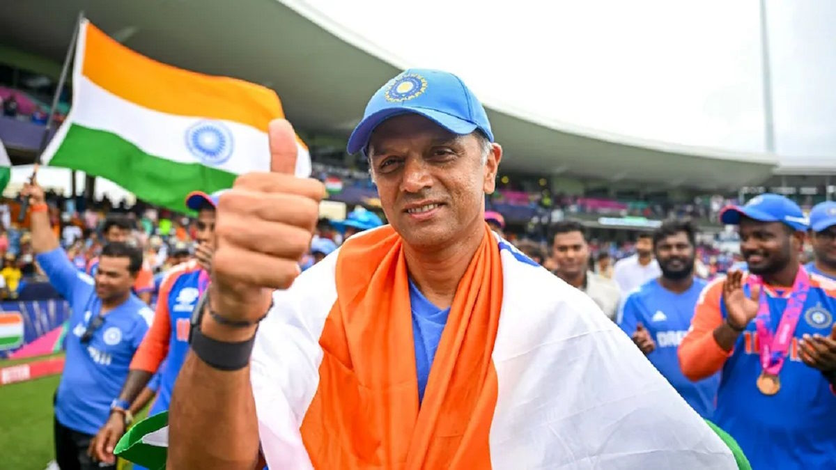 जानिये कितने करोड़ संपत्ति के मालिक हैं टीम इंडिया के पूर्व कोच Rahul Dravid, क्रिकेट की पिच और कोचिंग से करते है मोटी कमाई