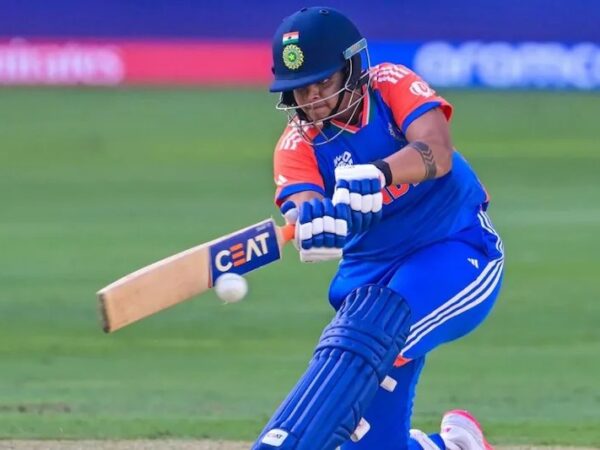 IND vs SL: श्रीलंका के खिलाफ टी20 सीरीज के लिए BCCI ने 15 सदस्यीय भारतीय टीम का किया ऐलान, टी20 मैच के बीच बड़ा ऐलान