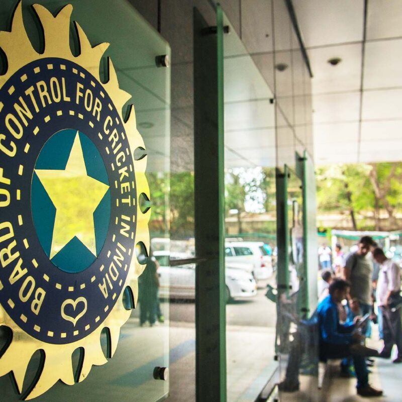 BCCI का बड़ा फैसला IPL 2026 मिनी ऑक्शन से पहले इन 3 दिग्गज खिलाड़ियों पर लगाया बैन, ये गलती बनी मुसीबत
