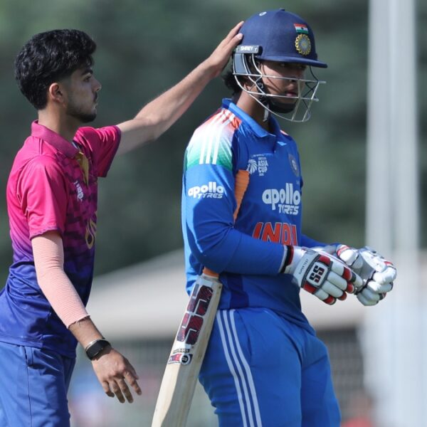 शतक से 10 रन पहले UAE के विकेटकीपर ने वैभव सूर्यवंशी को किया स्लेज, 14 साल के भारतीय खिलाड़ी ने बंद कर दी बोलती