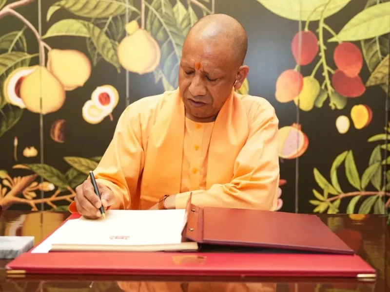 मुख्यमंत्री योगी आदित्यनाथ बने असहाय लोगों के लिए मसीहा, फर्जी रजिस्ट्री पर लगेगी रोक, सख्त जांच के आदेश