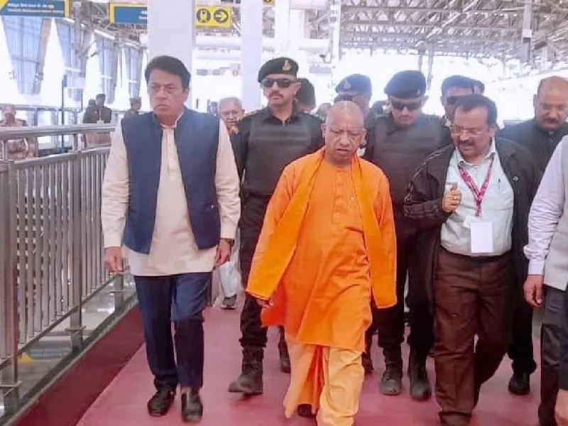 यूपी में 3700 करोड़ की ‘इंडिया चिप’ परियोजना का शिलान्यास, सीएम योगी आदित्यनाथ ने रखी प्लांट की नींव