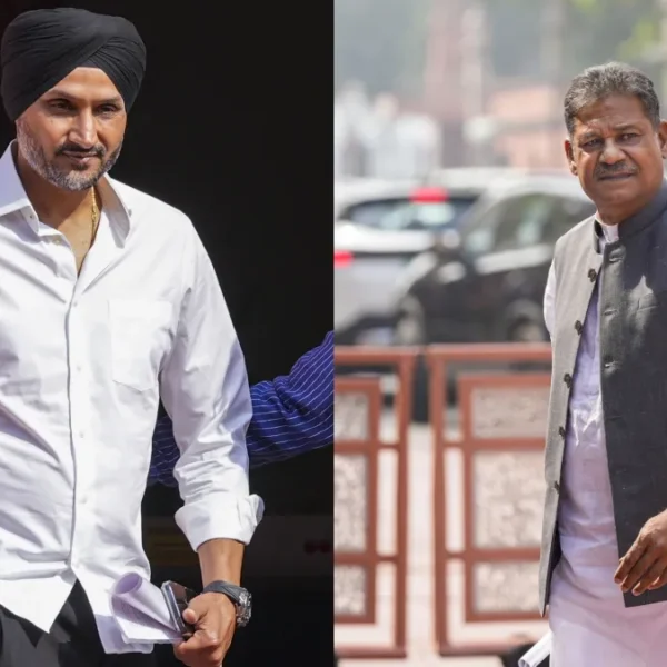 हरभजन सिंह ने कीर्ति आजाद को दिया करारा जवाब, बताया क्यों मस्जिद या गुरूद्वारे नही ले जाई गई टी20 विश्व कप की ट्रॉफी