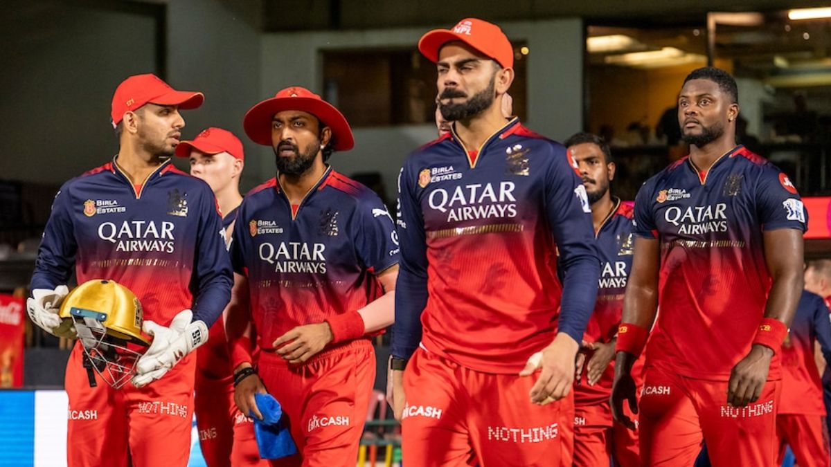 फिल साल्ट, विराट कोहली ओपनर, इन 4 विदेशी खिलाड़ियों को मौका, SRH के खिलाफ RCB की प्लेइंग 11 आई सामने! फिल साल्ट, विराट कोहली ओपनर, इन 4 विदेशी खिलाड़ियों को मौका, SRH के खिलाफ RCB की प्लेइंग 11 आई सामने!