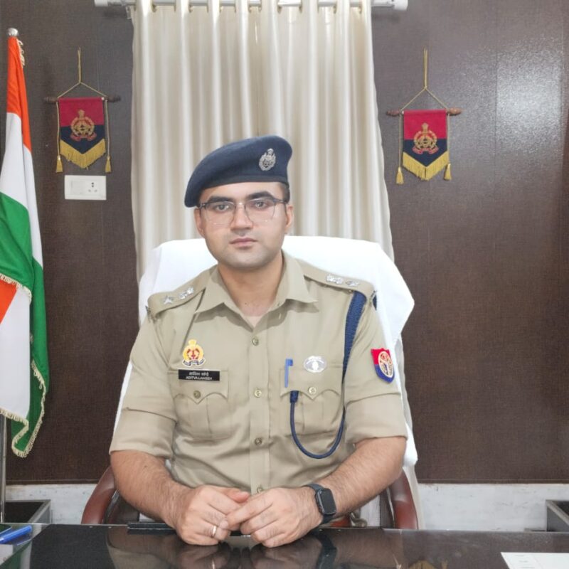 चंदौली पुलिस का सख्त एक्शन: दंगाईओं पर ठोके 5-5 लाख का फाइन, 1 साल के अंदर फिर किया विवाद तो होगी सख्त कार्यवाही