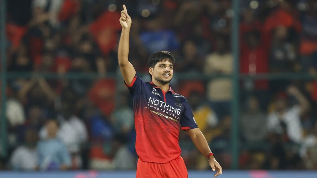 Rasikh Salam Dar know all about him