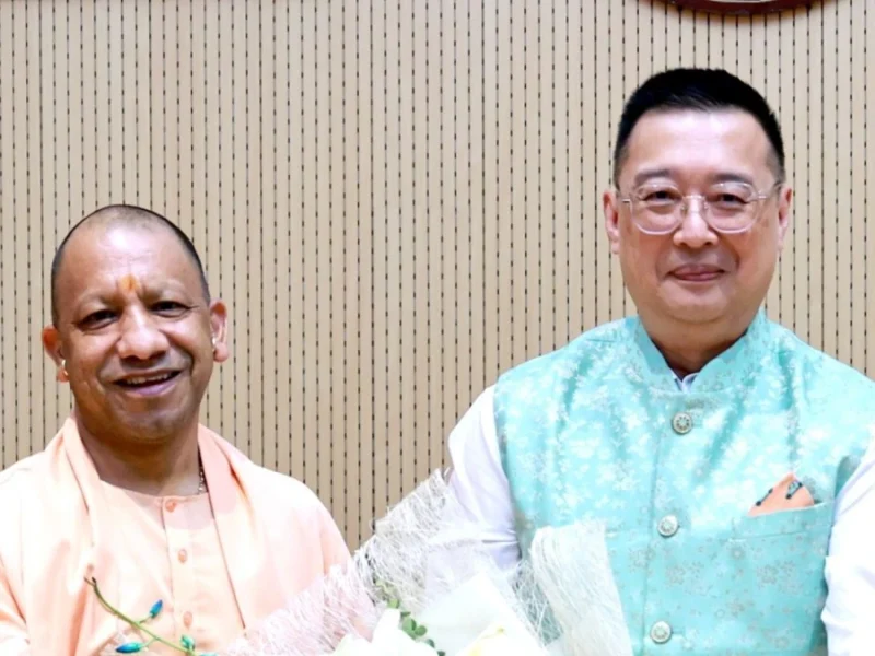 लखनऊ में CM योगी आदित्यनाथ से सिंगापुर उच्चायुक्त Simon Wong की मुलाकात, निवेश और कौशल विकास पर बनी सहमति