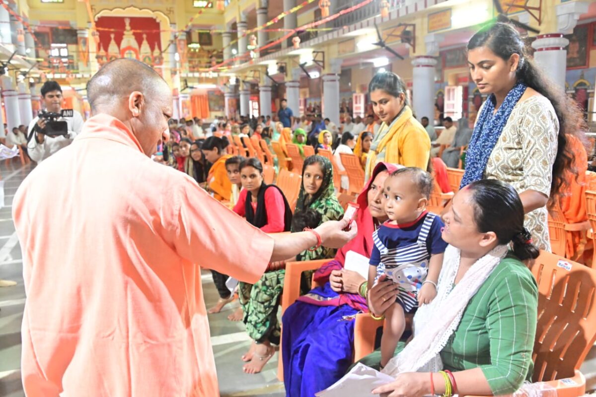 Yogi Adityanath in Janta Darshan