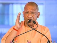 यूपी में प्रशासनिक ‘मिडनाइट सर्जरी’: 40 IAS अफसरों का तबादला