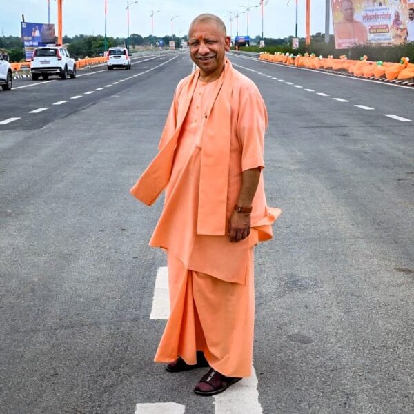 योगी आदित्यनाथ ने गंगा एक्सप्रेसवे से बदली विकास की रफ्तार