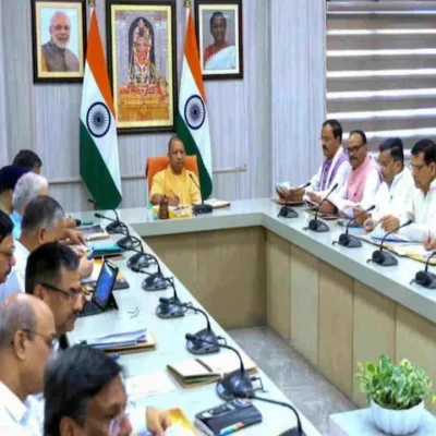 Yogi Adityanath आवास पर बीजेपी की रणनीतिक बैठक, विपक्ष को घेरने की तैयारी तेज