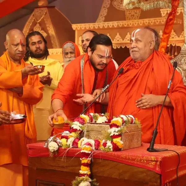 Yogi Adityanath का आह्वान: साजिशों के खिलाफ ‘सनातनी एकता’ ही सबसे बड़ी ताकत