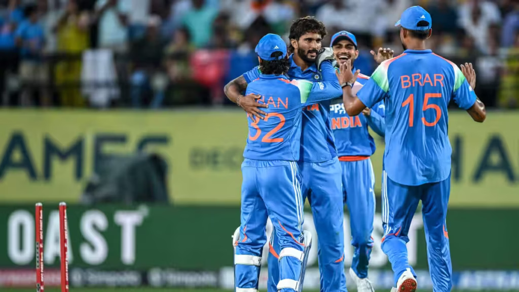 आयरलैंड के खिलाफ टी20 सीरीज से पहले मुसीबत में फंसा ये भारतीय खिलाड़ी, महिला ने लगाए गंभीर आरोप, हो सकती है जेल आयरलैंड के खिलाफ टी20 सीरीज से पहले मुसीबत में फंसा ये भारतीय खिलाड़ी, महिला ने लगाए गंभीर आरोप, हो सकती है जेल