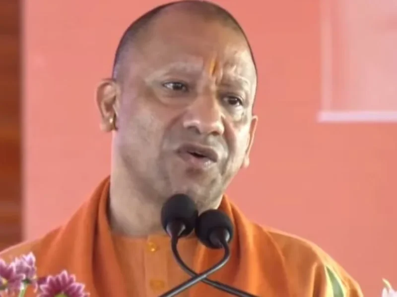 दिल्ली अग्निकांड पर सीएम योगी ने जताया गहरा शोक