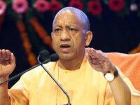मुख्यमंत्री योगी आदित्यनाथ ने झांसी में की कानून-व्यवस्था और विकास कार्यों की समीक्षा, अधिकारियों को दिए सख्त निर्देश