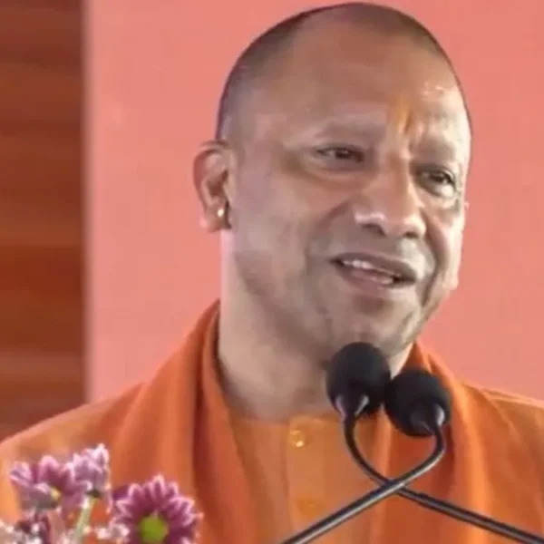 राम मंदिर दान विवाद पर सियासत तेज, योगी आदित्यनाथ ने अखिलेश यादव पर साधा निशाना