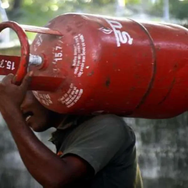 1 अगस्त से सस्ती हो जाएगी LPG गैस की कीमतें, जानिए अब कितने में मिलेगा सिलेंडर
