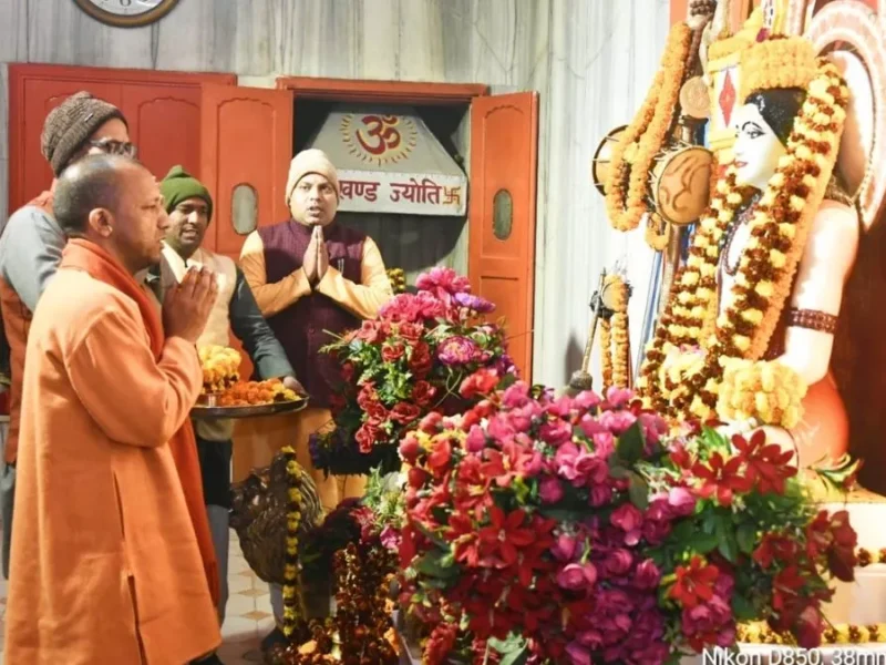 मुख्यमंत्री योगी आदित्यनाथ तीन दिवसीय गोरखपुर दौरे पर, विकास परियोजनाओं और पौधारोपण कार्यक्रमों में होंगे शामिल