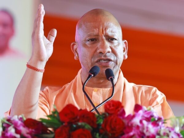 संत कबीर नगर में सीएम योगी की बड़ी सौगात, 684 करोड़ की परियोजनाओं का लोकार्पण-शिलान्यास, विकास को मिली नई रफ्तार