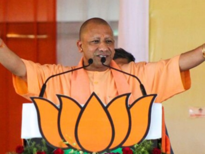 देवरिया पहुंचे सीएम योगी, विकास परियोजनाओं की दी सौगात; जनता को मिलेंगी कई नई सुविधाएं