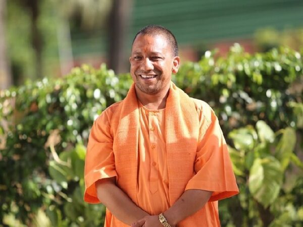 गोरखपुर में जमीन विवाद पर सीएम योगी सख्त, बोले- रास्ता नहीं दिला पाए तो लेखपाल से तहसीलदार तक नपेंगे