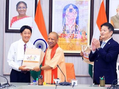 जापानी छात्रों से मिले सीएम योगी, बोले- आप दोनों देशों के भविष्य के राजदूत