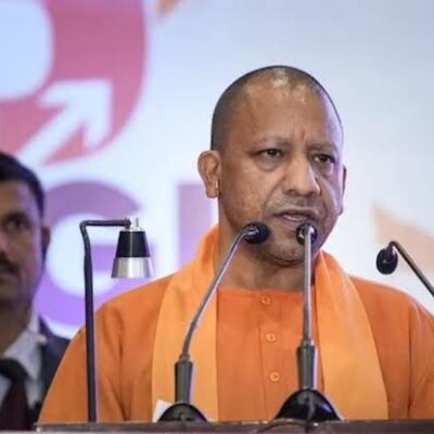 सोशल मीडिया को लेकर सीएम योगी का बड़ा बयान, बोले- भारत के खिलाफ अफवाह फैला रहीं देशविरोधी ताकतें