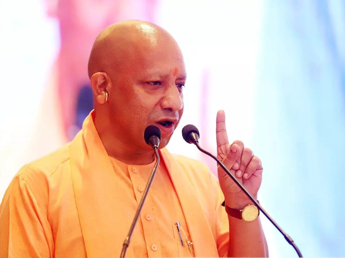 काकोरी कांड की शताब्दी पर सीएम योगी का कांग्रेस पर हमला, बोले- क्रांतिकारियों के बलिदान को भुलाया नहीं जा सकता