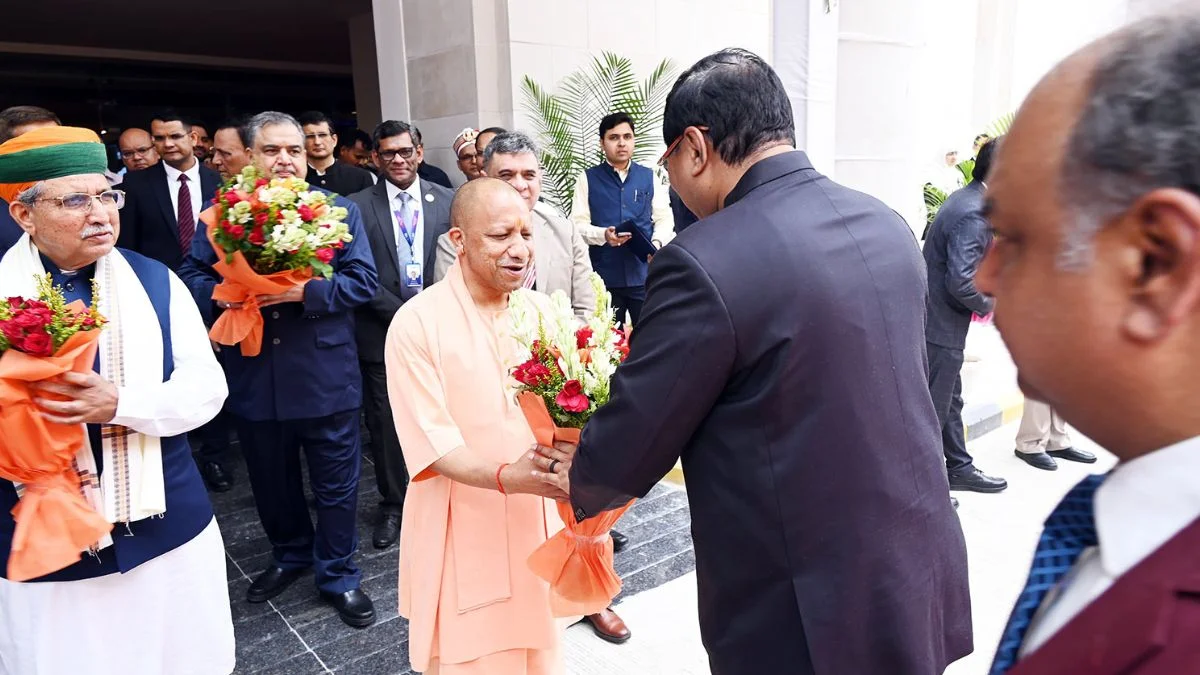 CM Yogi Adityanath Pryagraj