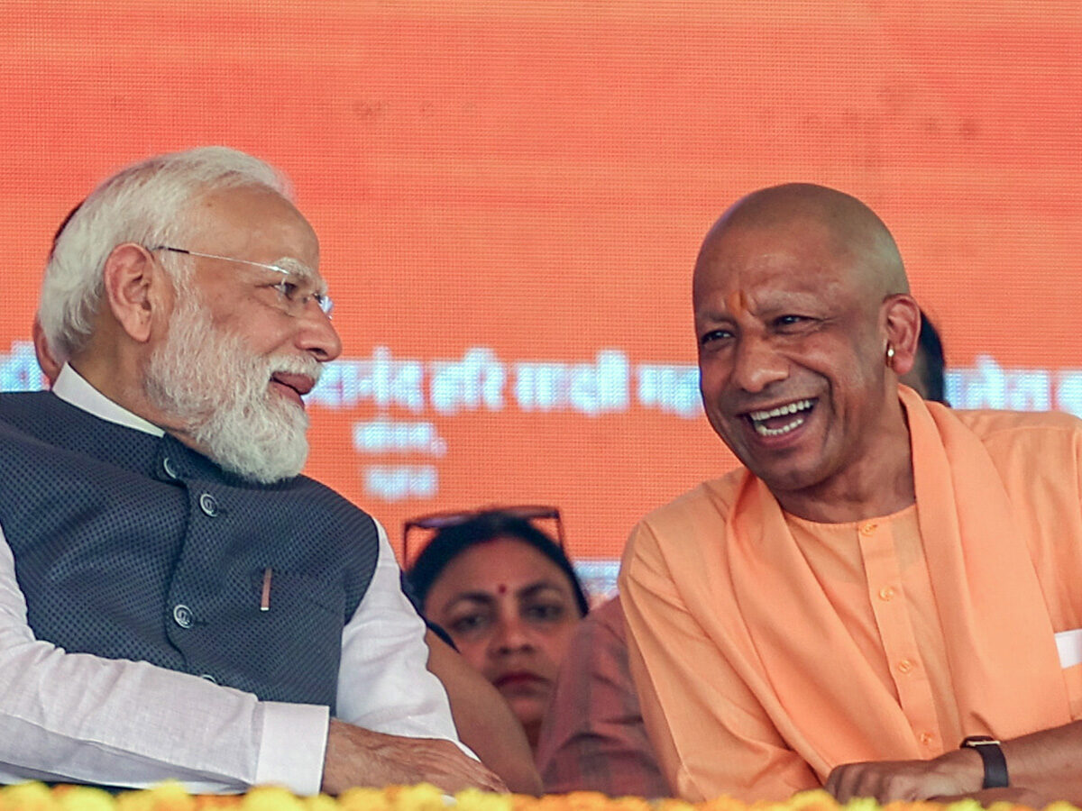 मुख्यमंत्री योगी आदित्यनाथ ने भारत के प्रधानमंत्री नरेंद्र मोदी को दी जन्मदिन की बधाई, 25 वर्षों के सार्वजनिक जीवन का भी किया जिक्र