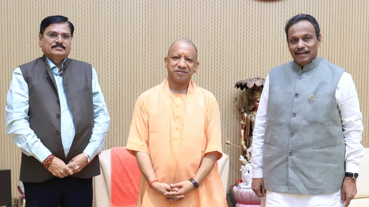 योगी आदित्यनाथ विनोद तावड़े