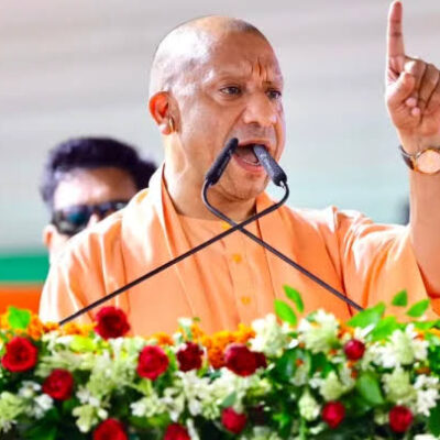 स्थानीय बुनकरों को बड़ा बाजार: सरकारी अस्पतालों को बेडशीट और बैंडेज क्लॉथ सप्लाई करेंगे यूपी के बुनकर
