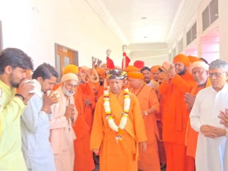 विजयादशमी पर मुख्यमंत्री योगी आदित्यनाथ ने सामाजिक एकता और राष्ट्रहित का किया आह्वान